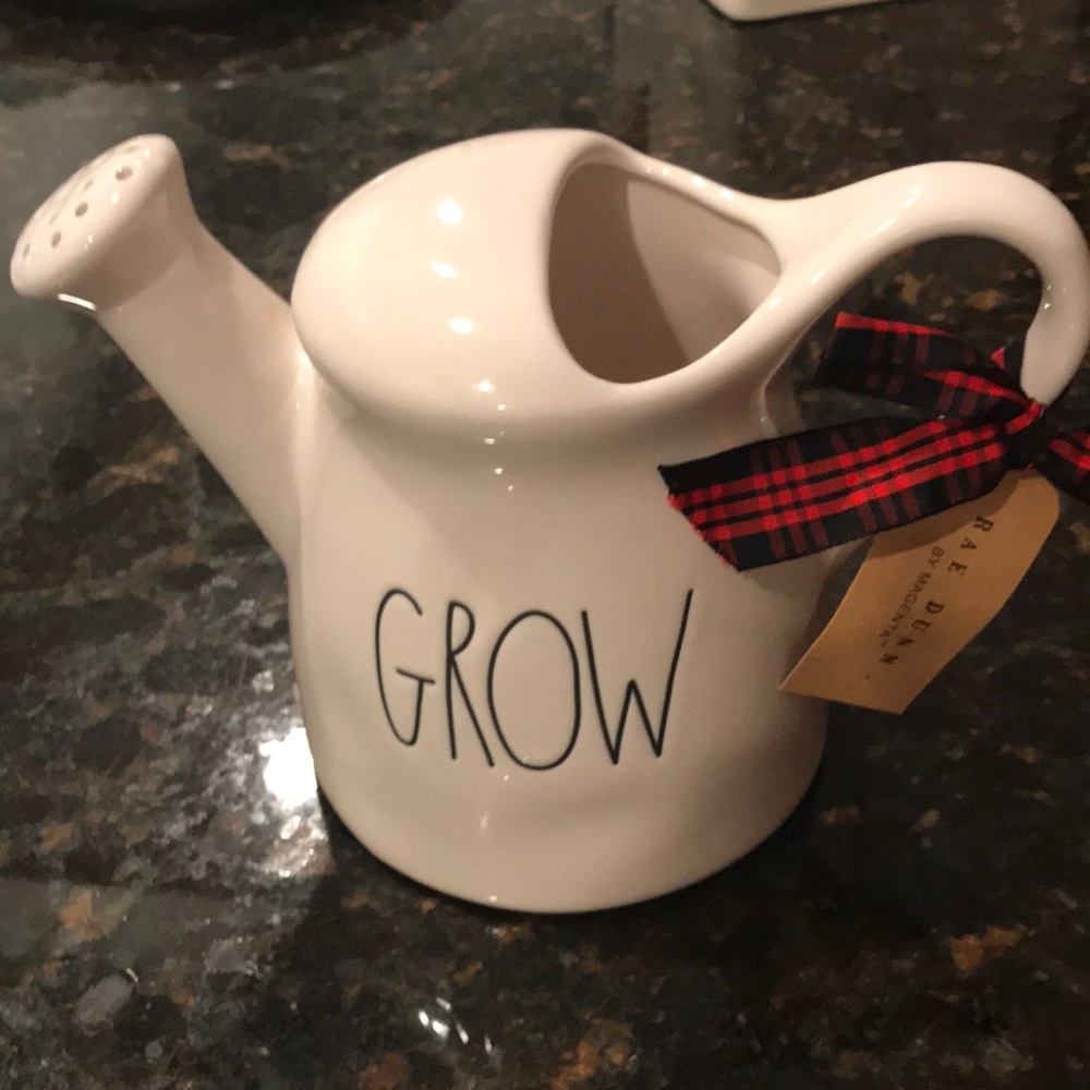 Rae Dunn “GROW”ceramic watering can